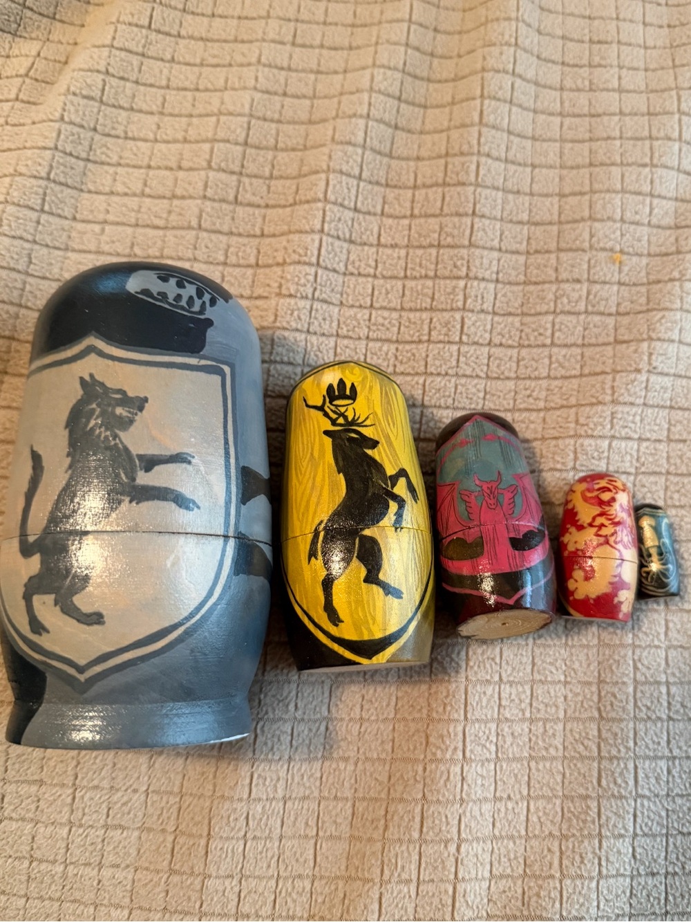 Game of Thrones House Sigil Wooden Nesting Dolls Set of 5 Collectible